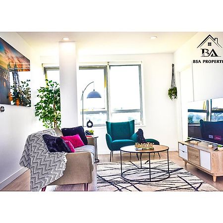 City Centre Apartment Close To Ascot & Legoland Sleep Upto 4 Guests - Parking On Request! 브랙넬 외부 사진