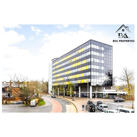 City Centre Apartment Close To Ascot & Legoland Sleep Upto 4 Guests - Parking On Request! 브랙넬 외부 사진