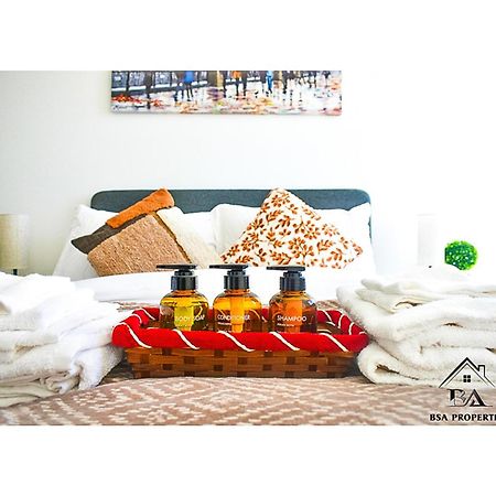 City Centre Apartment Close To Ascot & Legoland Sleep Upto 4 Guests - Parking On Request! 브랙넬 외부 사진