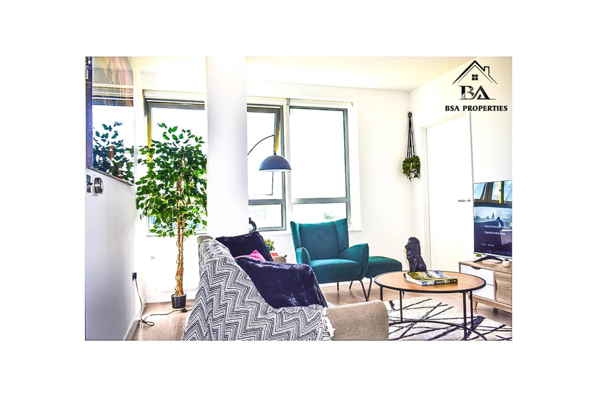 City Centre Apartment Close To Ascot & Legoland Sleep Upto 4 Guests - Parking On Request! 브랙넬 외부 사진