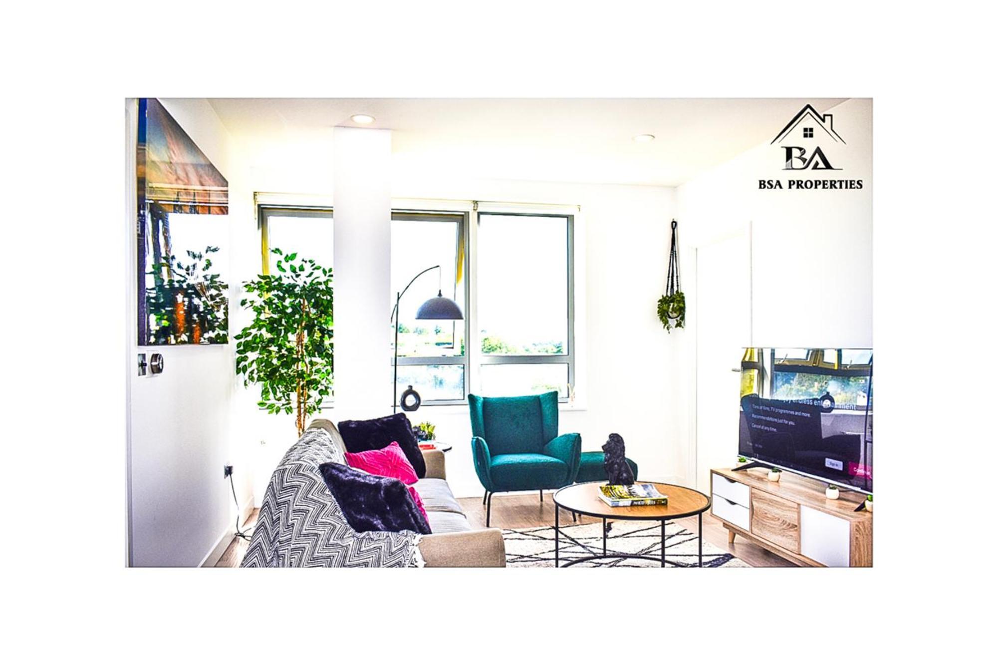 City Centre Apartment Close To Ascot & Legoland Sleep Upto 4 Guests - Parking On Request! 브랙넬 외부 사진