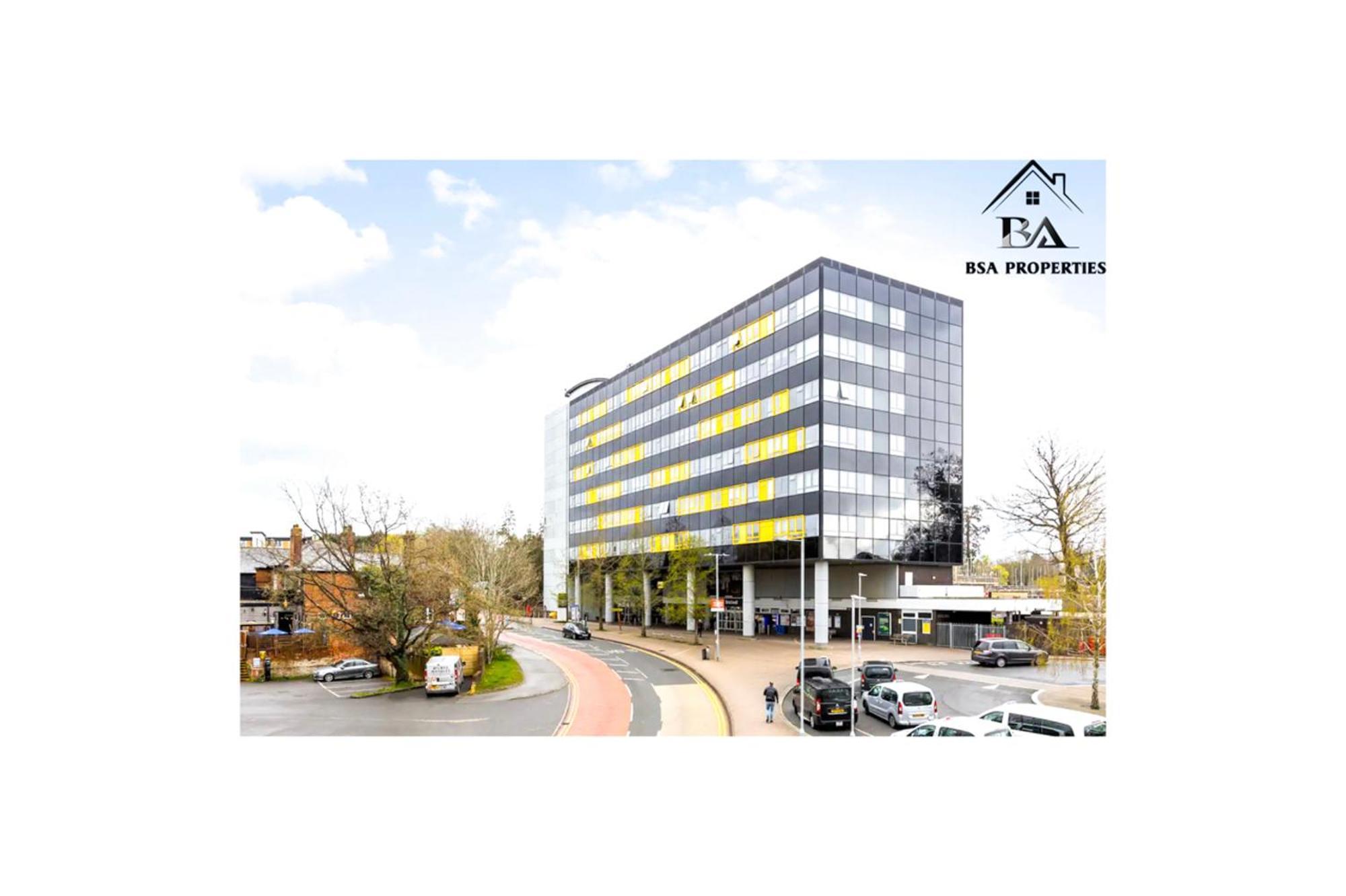 City Centre Apartment Close To Ascot & Legoland Sleep Upto 4 Guests - Parking On Request! 브랙넬 외부 사진
