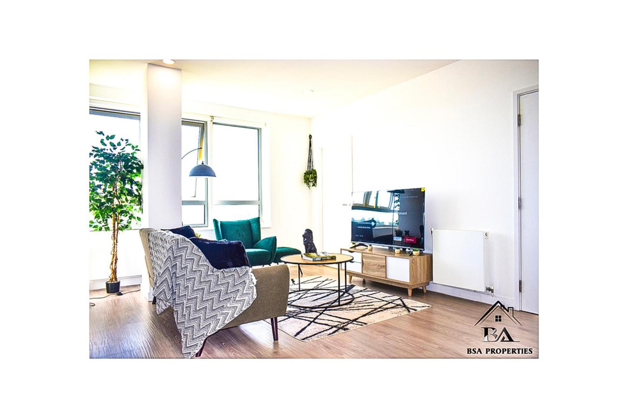 City Centre Apartment Close To Ascot & Legoland Sleep Upto 4 Guests - Parking On Request! 브랙넬 외부 사진