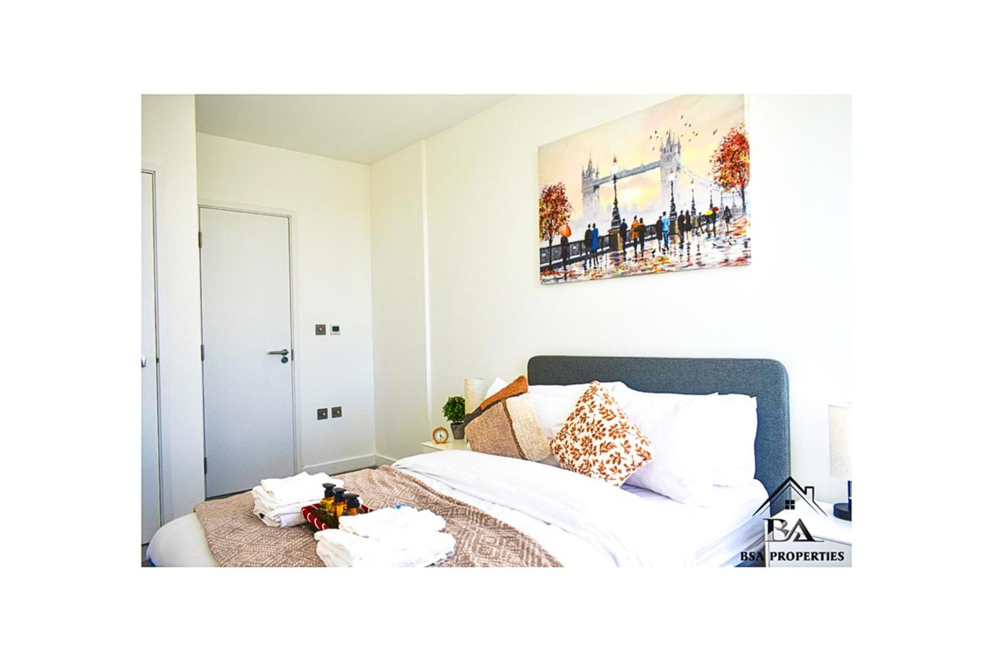 City Centre Apartment Close To Ascot & Legoland Sleep Upto 4 Guests - Parking On Request! 브랙넬 외부 사진
