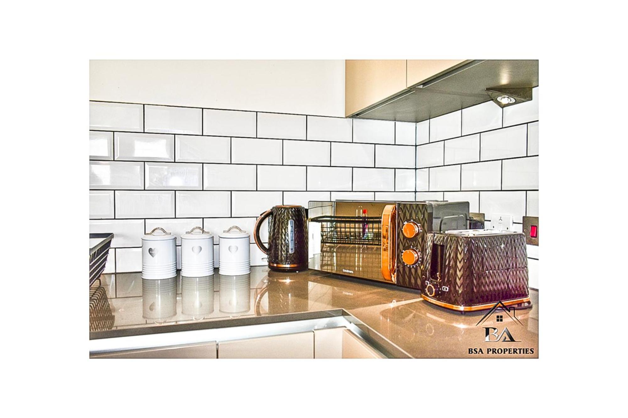 City Centre Apartment Close To Ascot & Legoland Sleep Upto 4 Guests - Parking On Request! 브랙넬 외부 사진