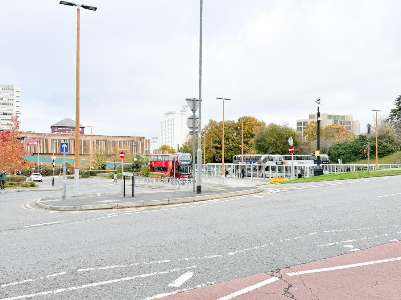 City Centre Apartment Close To Ascot & Legoland Sleep Upto 4 Guests - Parking On Request! 브랙넬 외부 사진