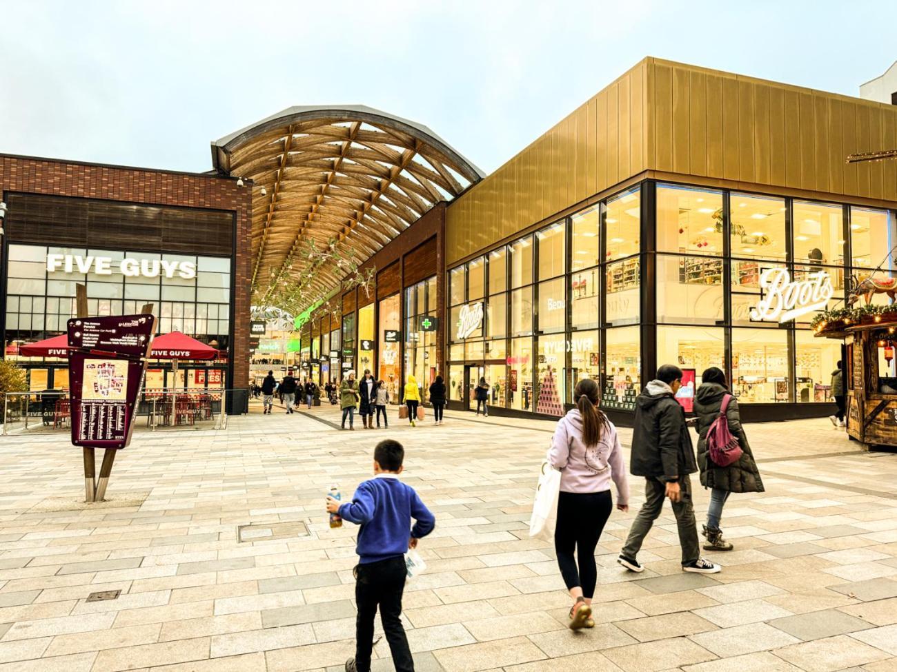 City Centre Apartment Close To Ascot & Legoland Sleep Upto 4 Guests - Parking On Request! 브랙넬 외부 사진