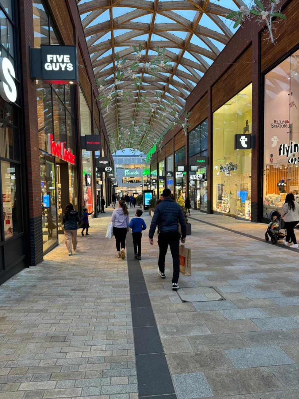 City Centre Apartment Close To Ascot & Legoland Sleep Upto 4 Guests - Parking On Request! 브랙넬 외부 사진